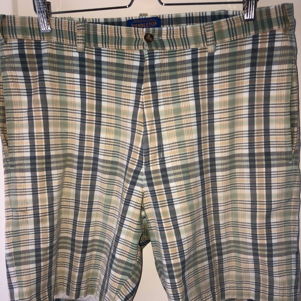 Pendleton madras plaid flat front shorts sz 36 EUC